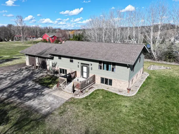 11048 Alcott DR, Sauk Centre, MN 56378