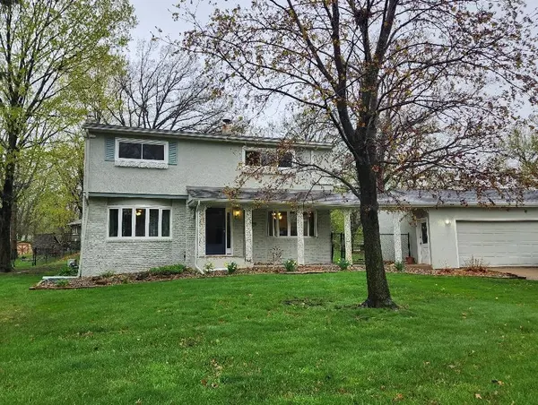 2590 Glenbrook AVE N,  Oakdale,  MN 55128