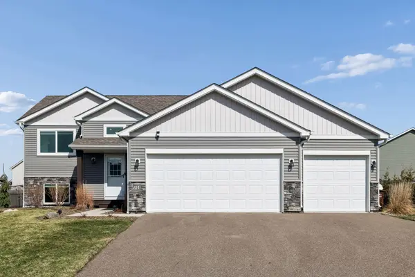 940 Lakewood TRL, Norwood Young America, MN 55397