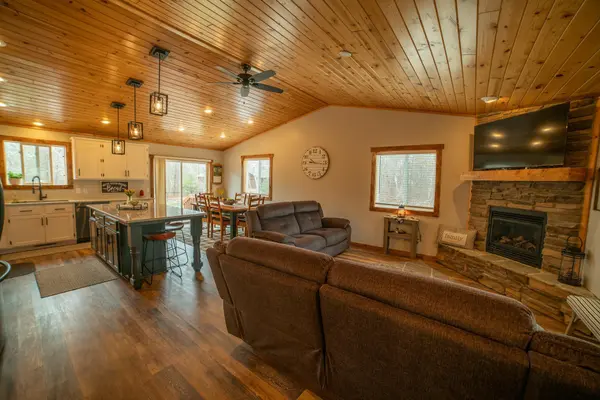 14001 Shafer RD, Crosslake, MN 56442