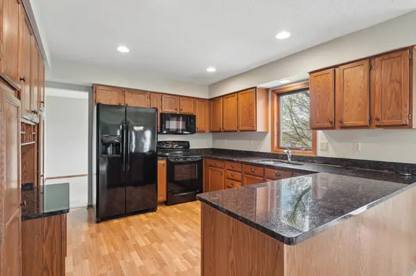 2203 Leyland Bay, Woodbury, MN 55125