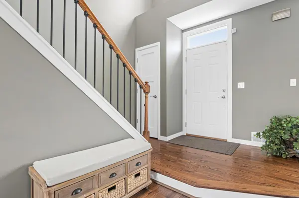 9260 Olive LN N, Maple Grove, MN 55311