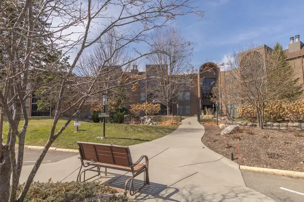 9700 Portland AVE S #129,  Bloomington,  MN 55420