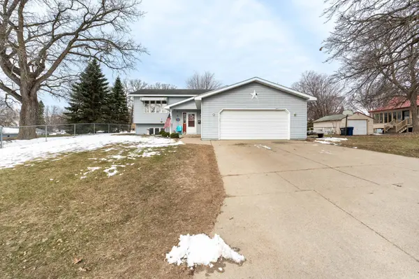 517 Springen AVE, Fergus Falls, MN 56537