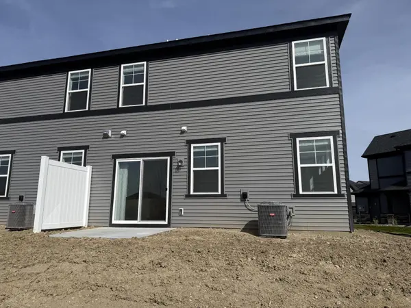 10529 Harbor LN N, Maple Grove, MN 55369