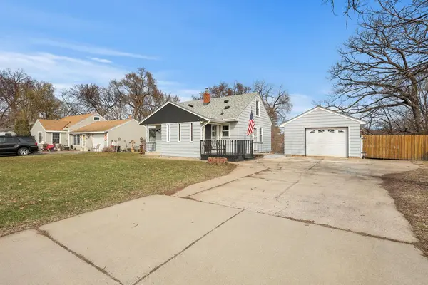 4755 Dominick DR, Minnetonka, MN 55343