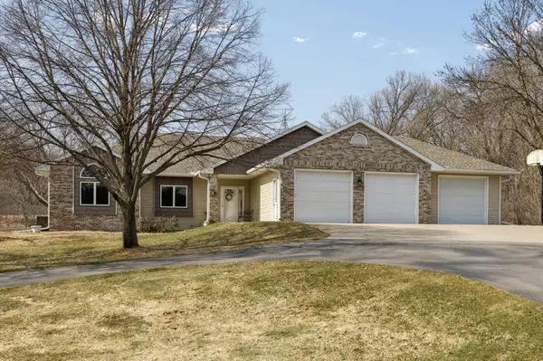 4465 Farmdale CIR, Saint Augusta, MN 56301