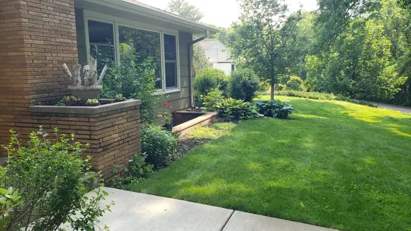 12000 James RD, Minnetonka, MN 55343