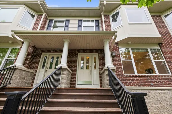 5970 W 16th ST #711, Saint Louis Park, MN 55416