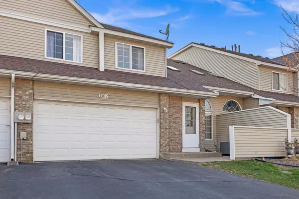 1102 Black Oak DR, New Brighton, MN 55112