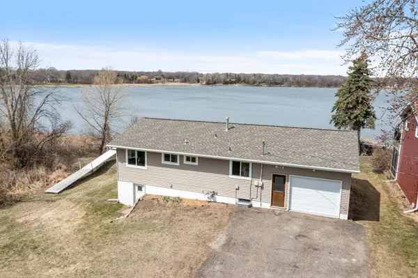 524 Lakeshore CIR, Annandale, MN 55302