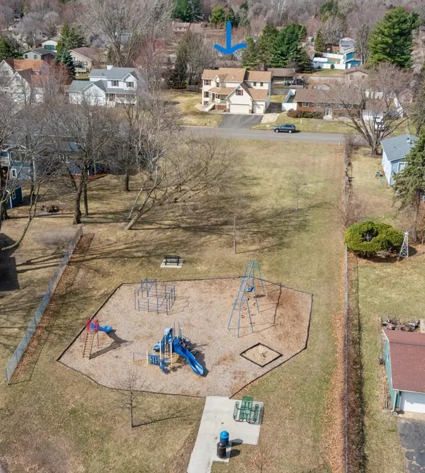 5335 Barry LN, White Bear Lake, MN 55110