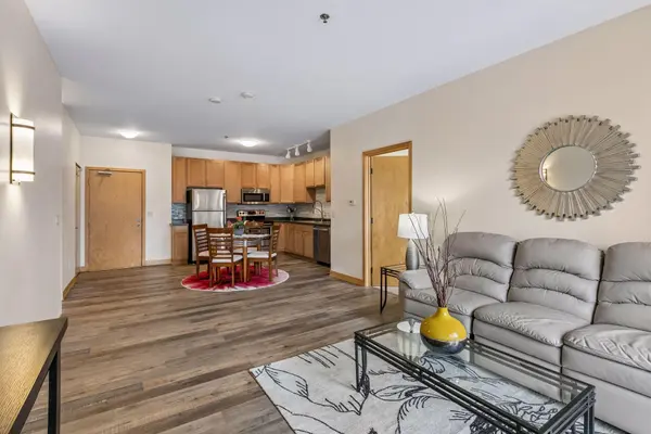 2900 University AVE SE #305, Minneapolis, MN 55414