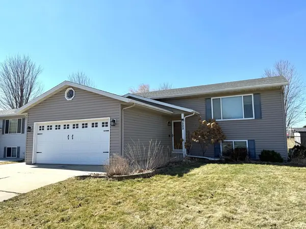 222 10th AVE NW, Byron, MN 55920