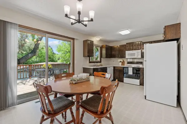 6605 Chesshire LN N, Maple Grove, MN 55311