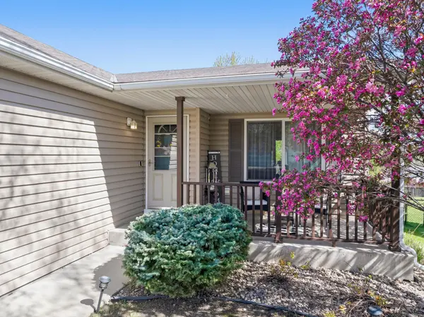4445 Manor DR NW, Rochester, MN 55901