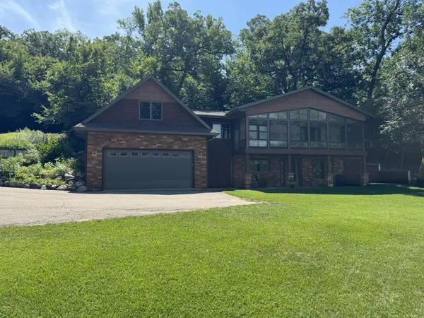 20313 Langevin DR,  Richmond,  MN 56368