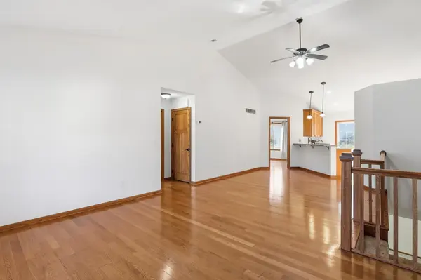 1554 Lincoln Park DR, South Saint Paul, MN 55075