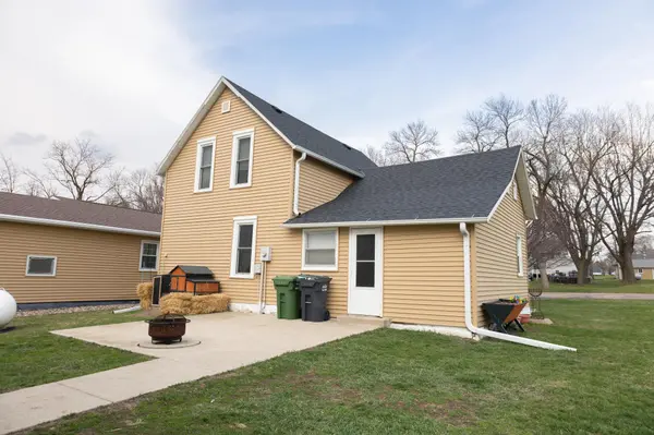 405 Nevada AVE, Adrian, MN 56110