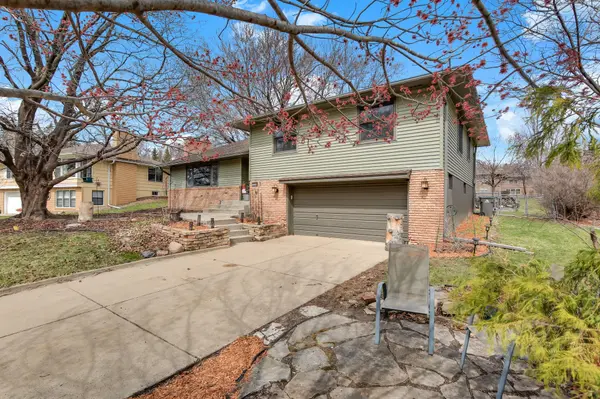 5116 Meadow RDG, Edina, MN 55439