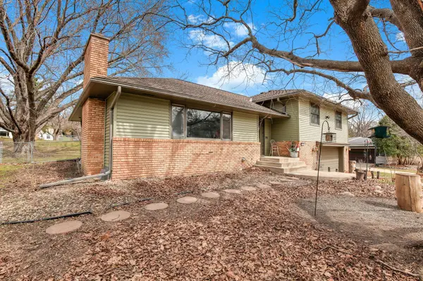 5116 Meadow RDG, Edina, MN 55439