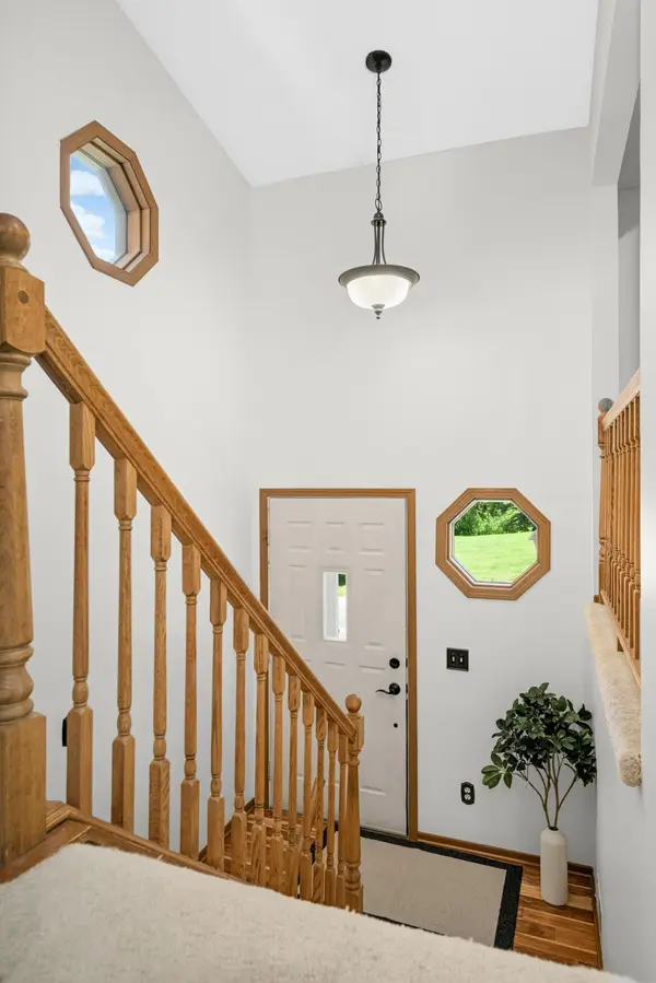 7365 Bren LN, Eden Prairie, MN 55346
