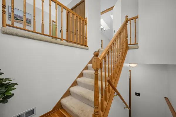 7365 Bren LN, Eden Prairie, MN 55346