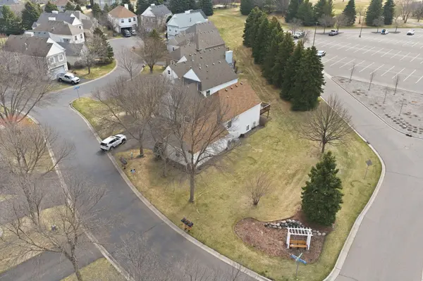 10272 Country Club Curve, Woodbury, MN 55129