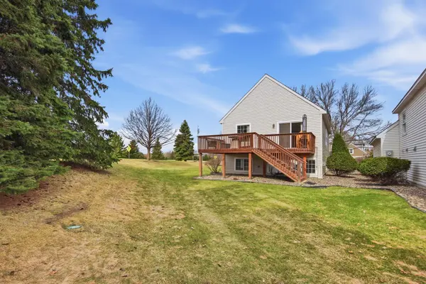 10272 Country Club Curve, Woodbury, MN 55129