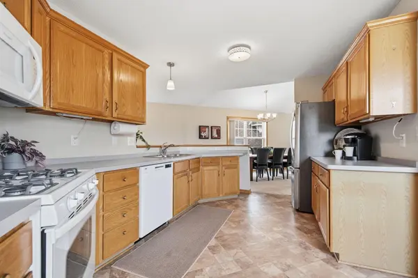 10272 Country Club Curve, Woodbury, MN 55129