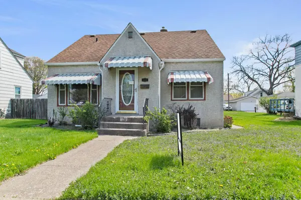 425 9th AVE S, South Saint Paul, MN 55075