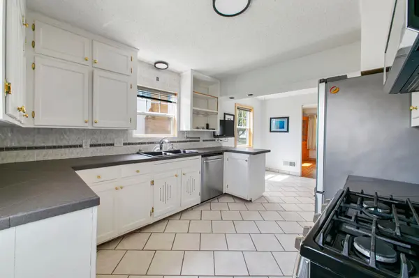 425 9th AVE S, South Saint Paul, MN 55075