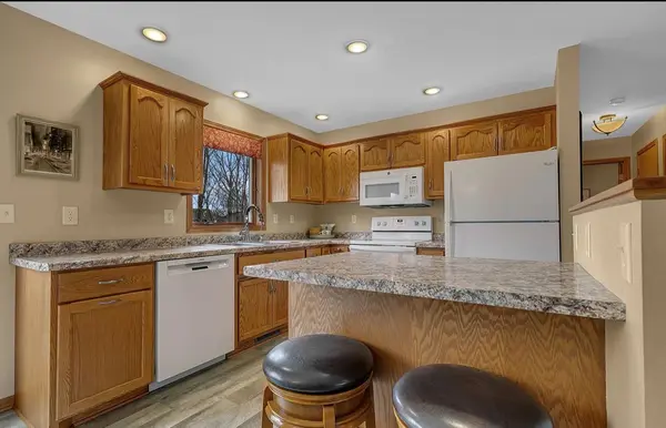 24 Pine Tree CT, Sartell, MN 56377