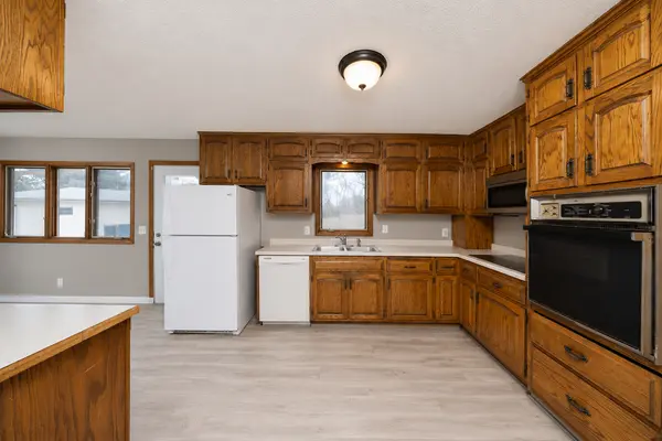 7901 Winsdale ST N, Golden Valley, MN 55427