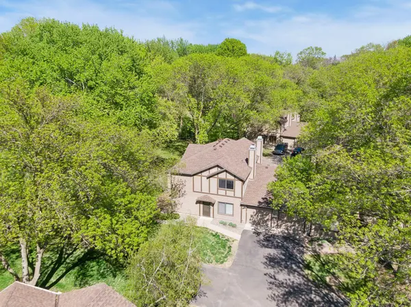 11574 Scotch Pine CT, Eden Prairie, MN 55344