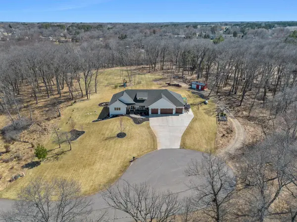 3010 Tamarack PL, Cambridge, MN 55008