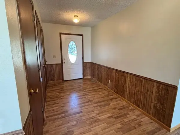 1114 Greenwood ST E, Thief River Falls, MN 56701
