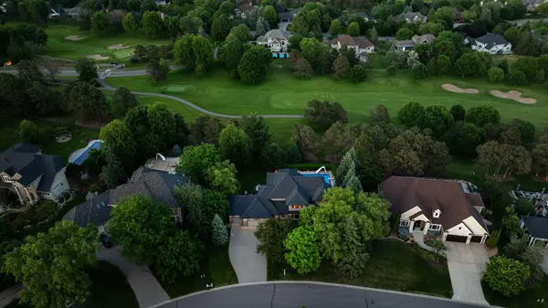 3717 Fairway PT, Woodbury, MN 55125