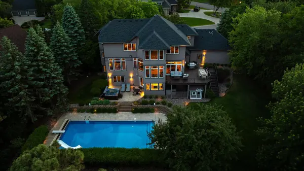 3717 Fairway PT, Woodbury, MN 55125