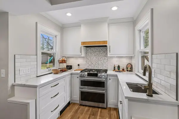 322 Busch TER, Minneapolis, MN 55419