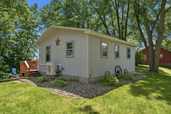 20554 Elkview CT, Richmond, MN 56368