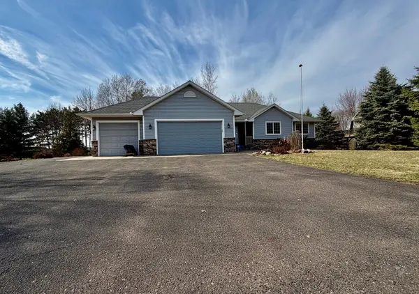 38634 Henna CIR, North Branch, MN 55056