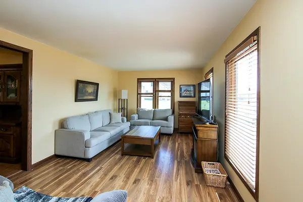 177 4th AVE NW, Hutchinson, MN 55350