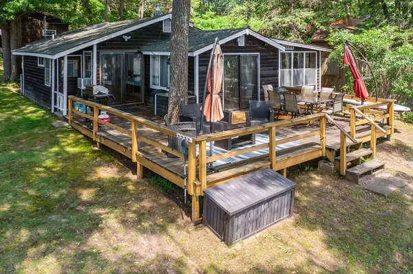 2136 Poplar LN, Dresser, WI 54009