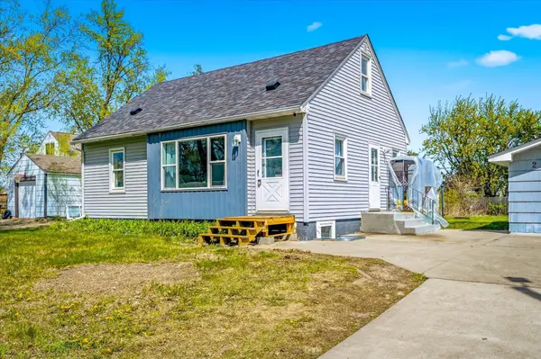2 Park DR W, Circle Pines, MN 55014