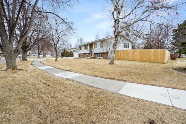3714 12th ST S, Fargo, ND 58104