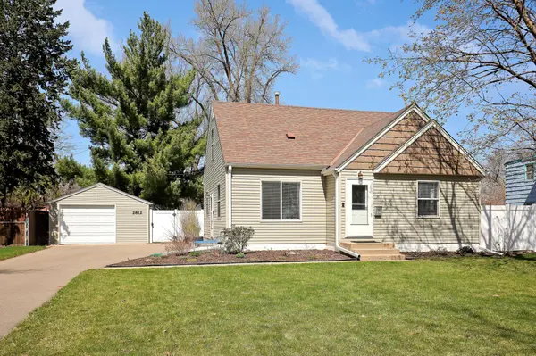 2812 W 71 1/2 ST, Richfield, MN 55423