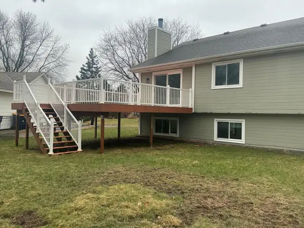 15125 Southwind DR, Burnsville, MN 55306