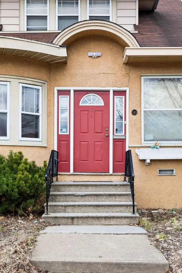 549 Asbury ST N, Saint Paul, MN 55104