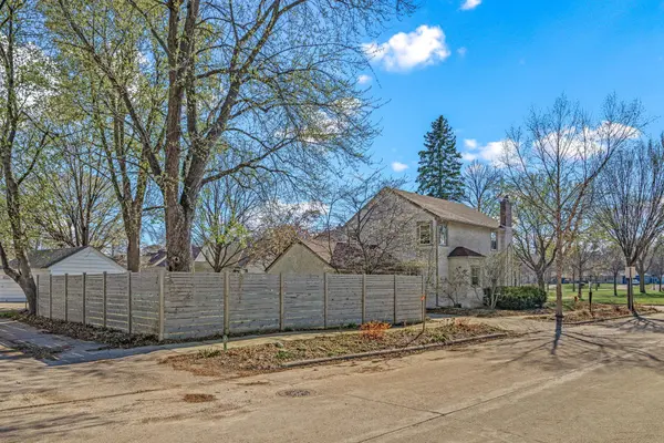 3654 Xerxes AVE N, Minneapolis, MN 55412